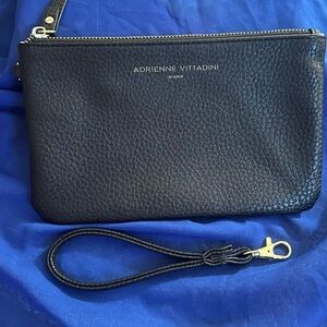 Adrianne Vittadini Wristlet💎